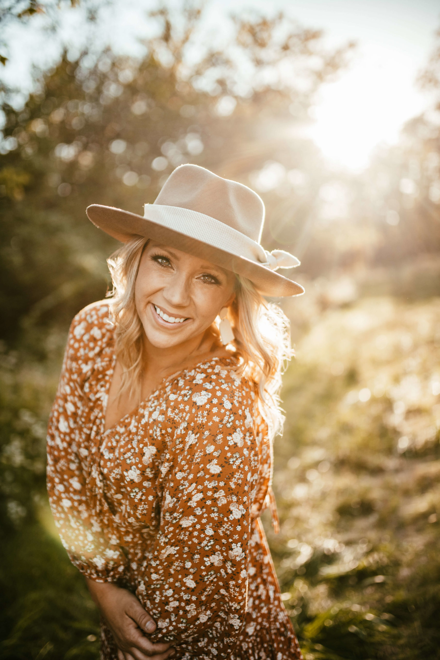 Morgan Moinian Contact Des Moines Photographer | Morgan Moon Photography
